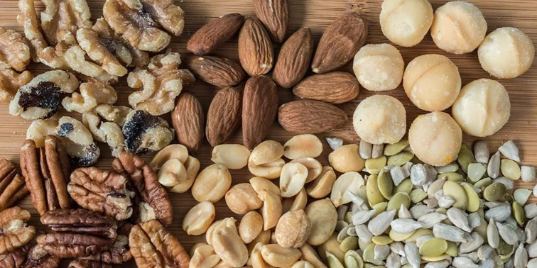 آجیل و دانه‌ها: خوراکی‌هایی ضروری برای سلامتی