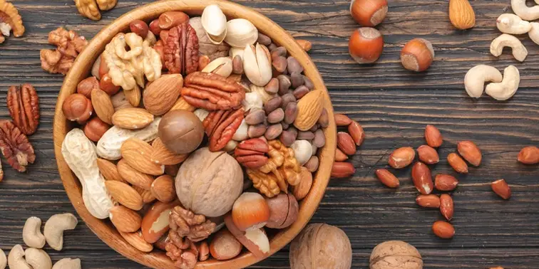 آجیل را چه کسانی نباید بخورند؟