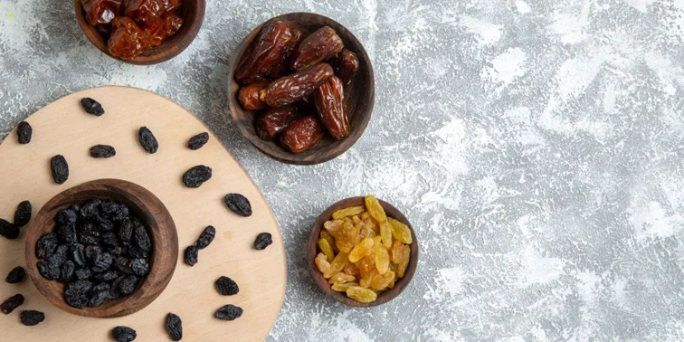 خواص کشمش، انجیر خشک و خرما برای ورزشکاران