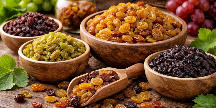 راهنمای خرید کشمش مرغوب؛ چگونه بهترین انتخاب را داشته باشیم؟